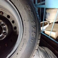 【相模原市中央区田名】良品!! ダンロップ SP175N [195/80R15 107/105N LT] ハイエース200用ホイール付サマータイヤ4本の画像