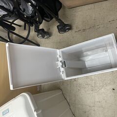 ゴミ箱　No.4186　ホワイト　ペダルペール　スリムタイプ　【リサイクルショップどりーむ荒田店】の画像