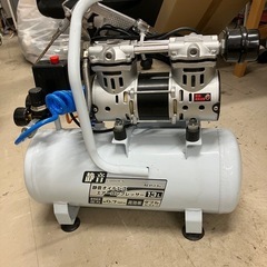 O2507-745 株式会社髙儀 静音オイルレスエアーコンプレッサー ACP-13SLA 最高圧力約0.7MPa タンク容量約13L 2020年製 空気が出る事は確認済み トラスコ製タイヤチャック新品付き 中古の画像