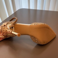 【良品】グリッターパンプス　22.5cm　の画像