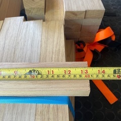 ラワン角材1束20本入り8kg　DIY 薪の画像