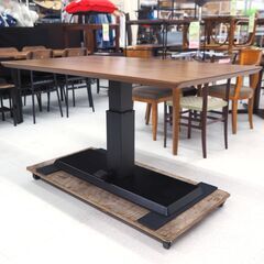昇降テーブル　リユース品　価格　16,500円　在庫5台（7/29）の画像