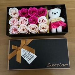 フェイクバラ🌹と🧸クマのお飾りの画像