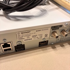 リモコン付き　2番組録画　シャープ　ブルーレイレコーダー　BD-W560SWの画像