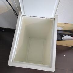 7/29、30まで【洗浄済み】IKEA　ゴミ箱　の画像