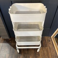キャスター付き ラック IKEAの画像