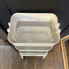 キャスター付き ラック IKEAの画像