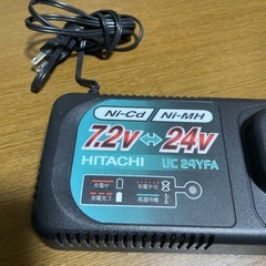 日立工機製コードレスツール用急速充電器UC24YFAの画像
