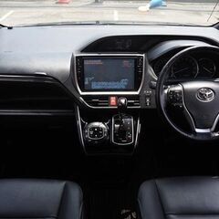 【自社ローン】エスクァイア 2.0Gi 7人 【完全自社審査　即日回答】の画像