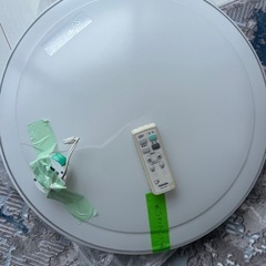 LEDライト 3個セット 直径：各50cm 1つはリモコン付き。 1つのライトの表面のプラスチックカバーに少しヒビがありますが、テープで補強すれば問題なく使用できます。 3つまとめて2500円でお譲りします。 の画像