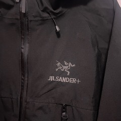 JILSANDER+ x ARC'TERYX コラボ　シェルパーカーの画像
