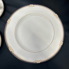 1345😸 WEDGWOOD カップ＆ソーサー２客 プレート１枚　Bone China CAVENDISHの画像