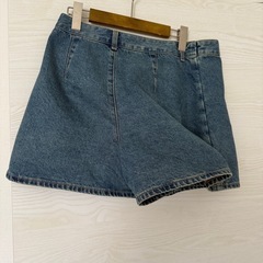 パンツタイプの画像