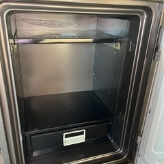 ダイヤル式耐火金庫の画像