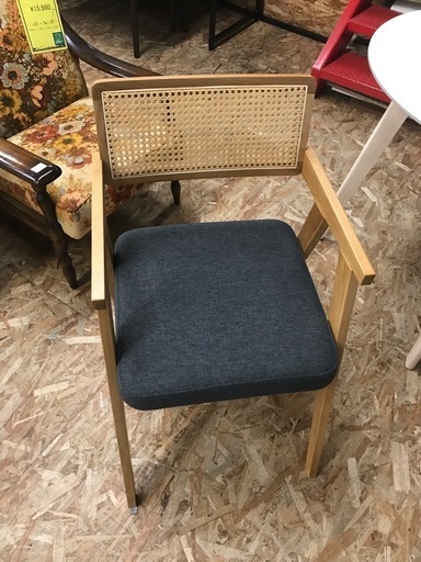 ジャングルジャングル貝塚店　ダイニングセット　2人用　丸テーブル　お洒落　貝塚市　二色浜　リサイクルショップ
