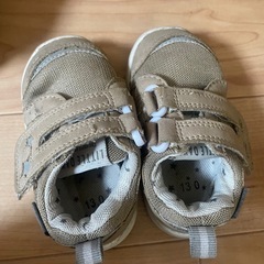 13センチ、14センチスニーカーの画像