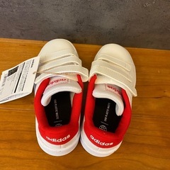 adidas スニーカー 17㎝ 新品の画像