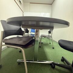 丈夫な木製センターテーブル｜丸みのある角・6人用・学校使用品の画像
