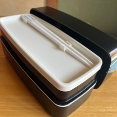 お弁当箱の画像