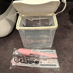 【新品】E赤ちゃん　ミルク　エコ楽パック　ボックス付きの画像