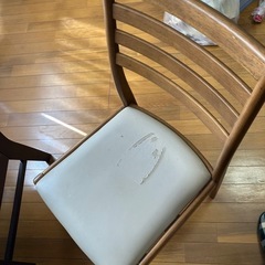テーブル　椅子の画像