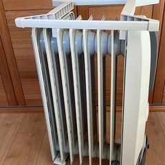 デロンギ オイルヒーターの画像