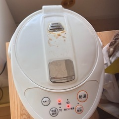 電気ポットの画像