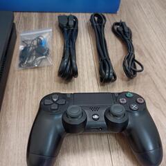 【３０日迄】PS4・美品　ソフトのオマケ付き　の画像
