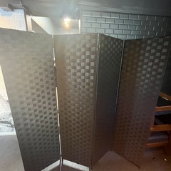 パーテーション、LED看板、キーボード台の画像