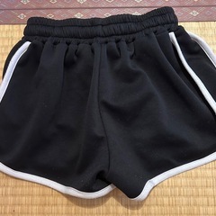 女子　ショートパンツ　140の画像