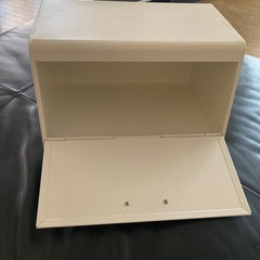 ニトリ　ブレッドケース
の画像
