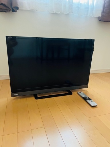 《直接引き取り限定》TOSHIBA REGZA 32型