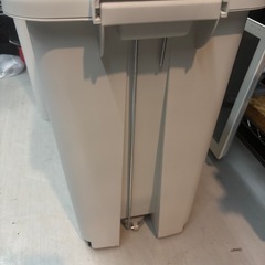 【ゴミ箱】【30L】クリーニング済み★残り２点【管理番号12907】野の画像