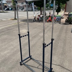 ハンガーラック　物干し　衣装ラック　ダブル　高さ調節可　2段　キャスター付き　中古　③の画像