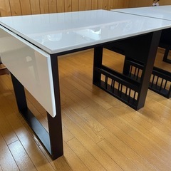 ニトリ　ダイニングテーブル　同じもの2つの画像