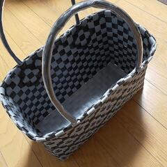 PPバンド⁉️　編み込みバッグ　美品の画像