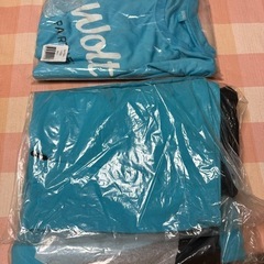 wolt Tシャツ、ジャケットの画像