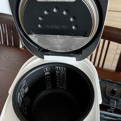 引取希望　日立炊飯器　RZ-NX100Jの画像