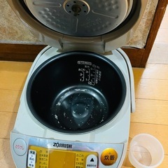 炊飯器の画像