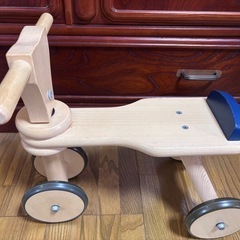 ボーネルンド 四輪車 木製