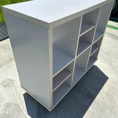 無料で白い本棚を差し上げます！の画像