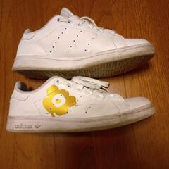 adidas atan smith marimekkoの画像
