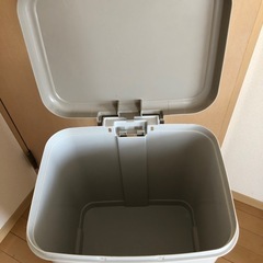 2段分別　ゴミ箱の画像