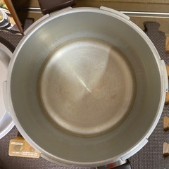 北陸アルミニウム　圧力鍋　6.1ℓ ガス火専用の画像