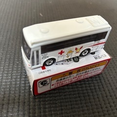 【新品】献血バス　トミカの画像