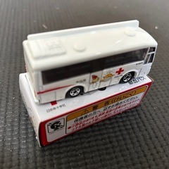 【新品】献血バス　トミカの画像