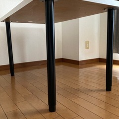 IKEA テーブルの画像