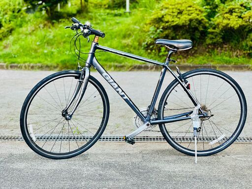 GIANT-MOMENTUM iNEED Z-3 700Cクロス24速420mm GIANT-MOMENTUM iNEED