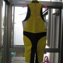 男性用ウェットスーツ・175㎝、75㎏の画像