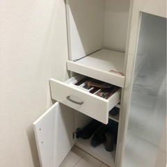 ★8月3日(日)か4日(月)引き渡し★購入価格25,000円以上★食器棚★の画像